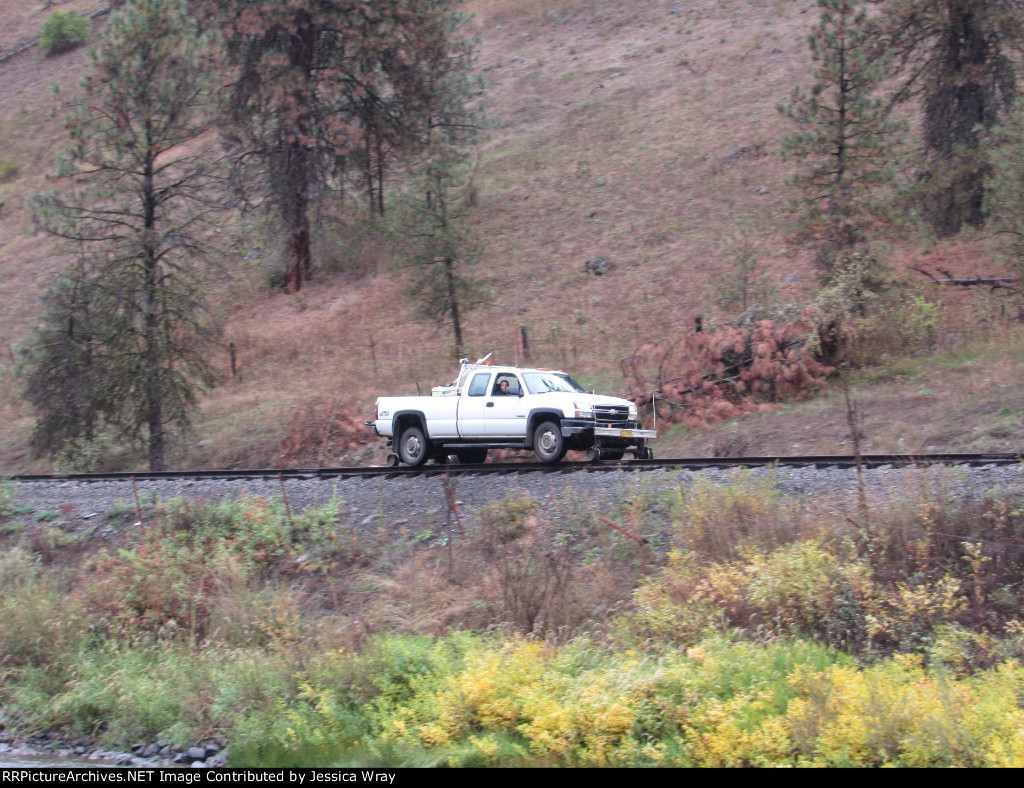 Hyrail a mile out of Minam